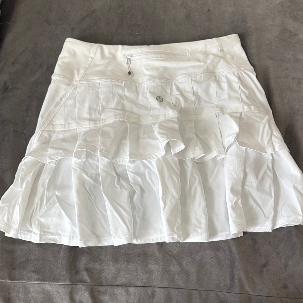 Lululemon white tennis skirt